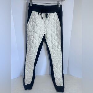 ALO Yoga Quilted Ivory and Black Pants